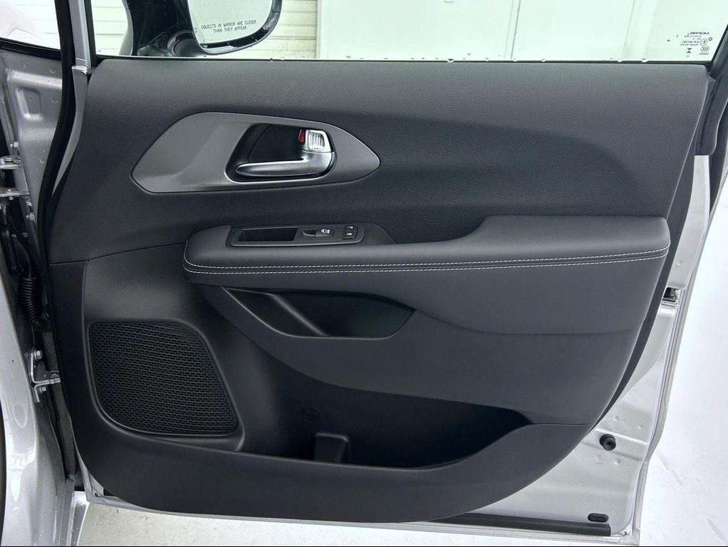 new 2026 Chrysler Pacifica car, priced at $39,745