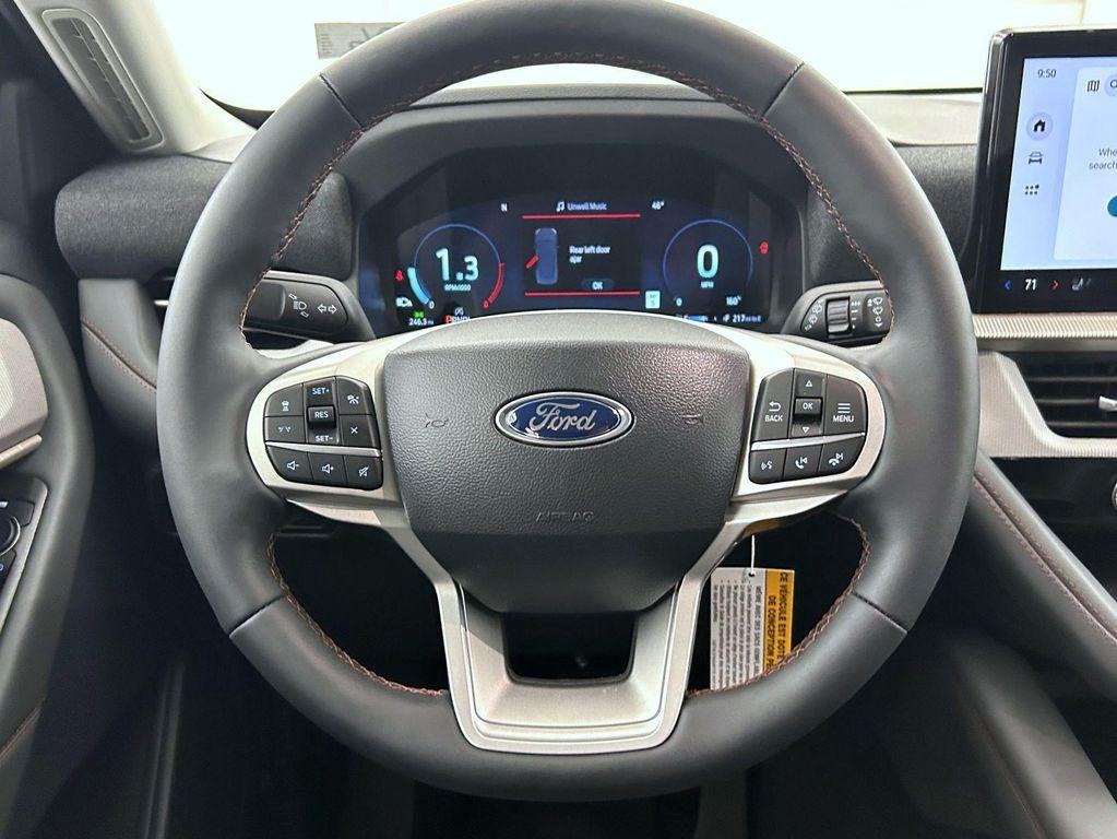 new 2025 Ford Explorer car