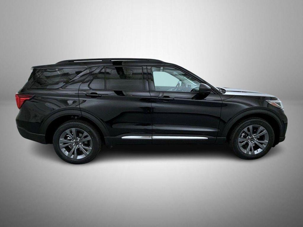 new 2025 Ford Explorer car