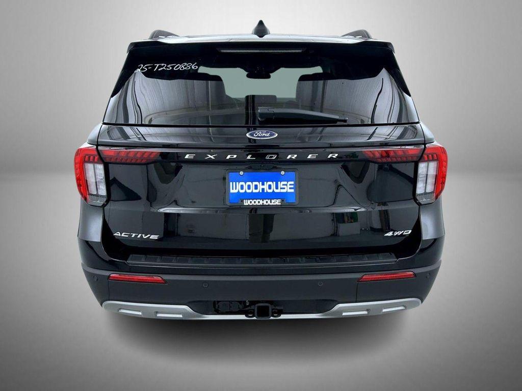 new 2025 Ford Explorer car