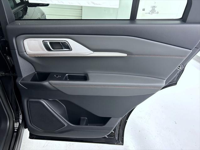 new 2025 Ford Explorer car