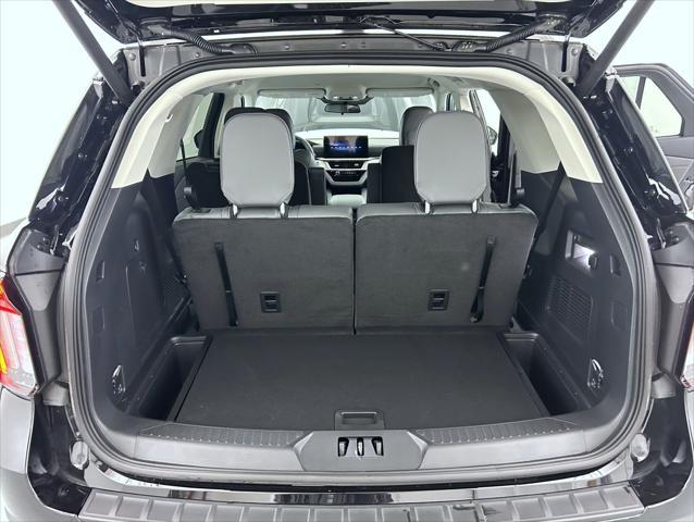 new 2025 Ford Explorer car