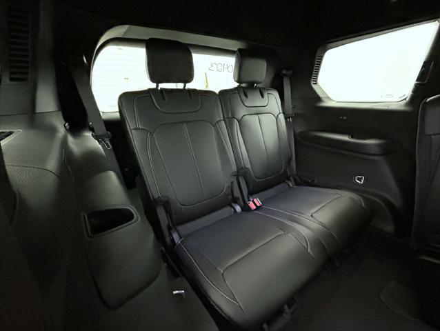 new 2025 Jeep Grand Cherokee L car, priced at $44,374