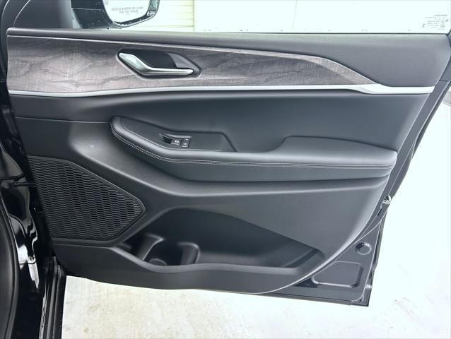 new 2025 Jeep Grand Cherokee L car, priced at $44,374