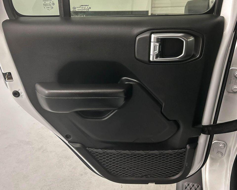 used 2020 Jeep Gladiator car, priced at $27,224