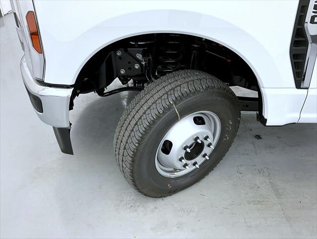 new 2025 Ford F-350 car