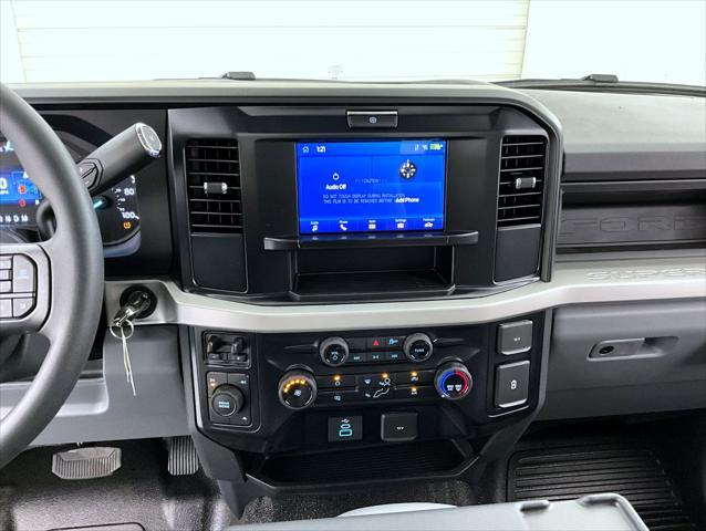 new 2025 Ford F-350 car
