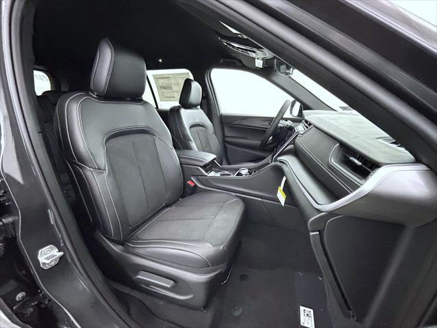 new 2025 Jeep Grand Cherokee car, priced at $44,403