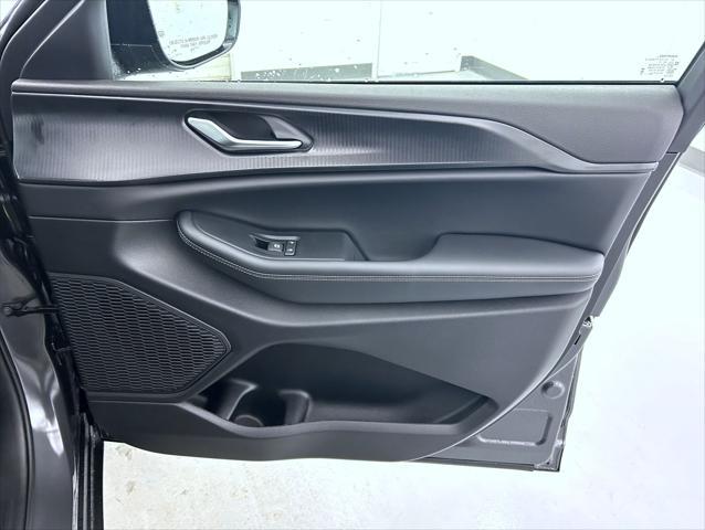new 2025 Jeep Grand Cherokee car, priced at $44,403