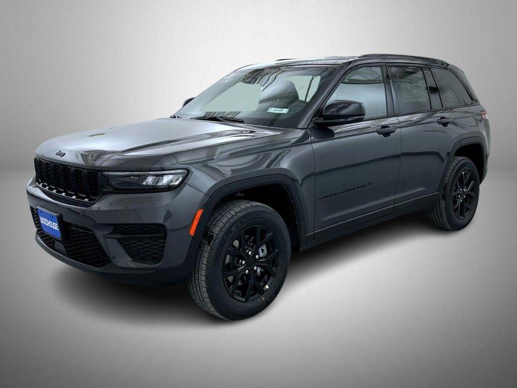new 2025 Jeep Grand Cherokee car, priced at $39,653