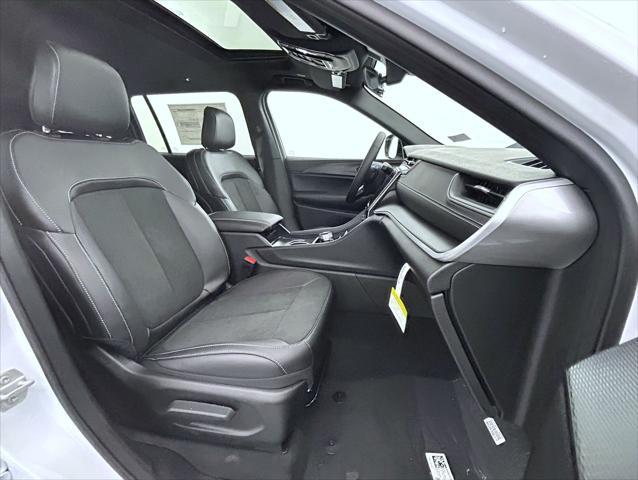new 2025 Jeep Grand Cherokee L car, priced at $42,920