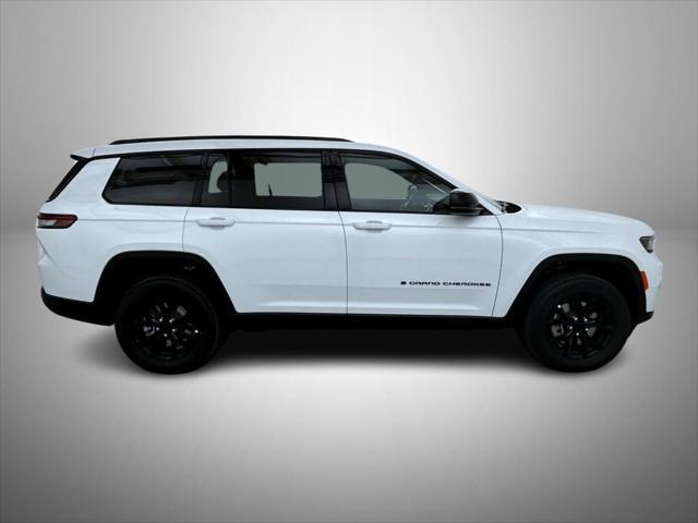 new 2025 Jeep Grand Cherokee L car, priced at $42,920