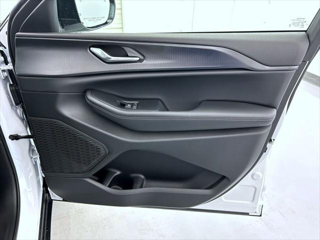 new 2025 Jeep Grand Cherokee L car, priced at $42,920