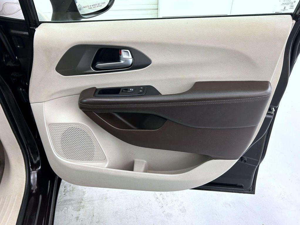 used 2017 Chrysler Pacifica car, priced at $12,703