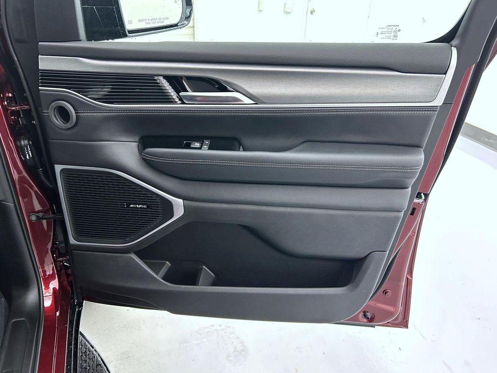 new 2025 Jeep Wagoneer car, priced at $68,146