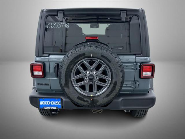 new 2025 Jeep Wrangler car, priced at $45,603