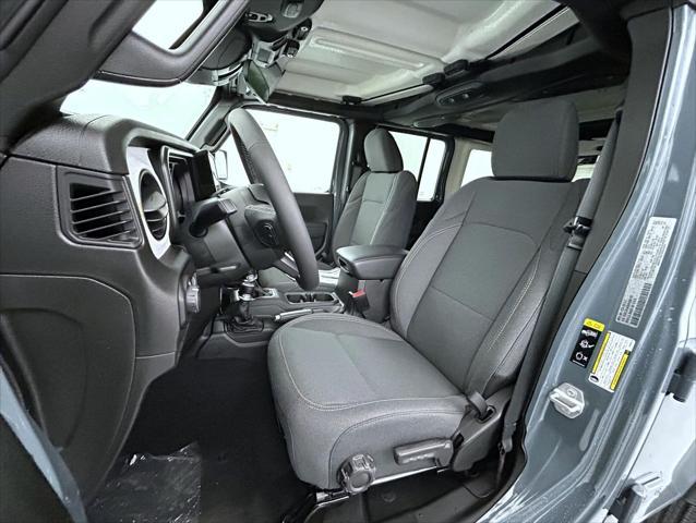new 2025 Jeep Wrangler car, priced at $45,603