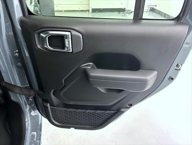 new 2025 Jeep Wrangler car, priced at $45,603