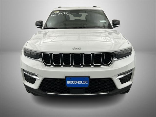 new 2025 Jeep Grand Cherokee car, priced at $40,456