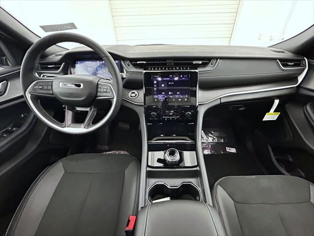 new 2025 Jeep Grand Cherokee L car, priced at $42,762