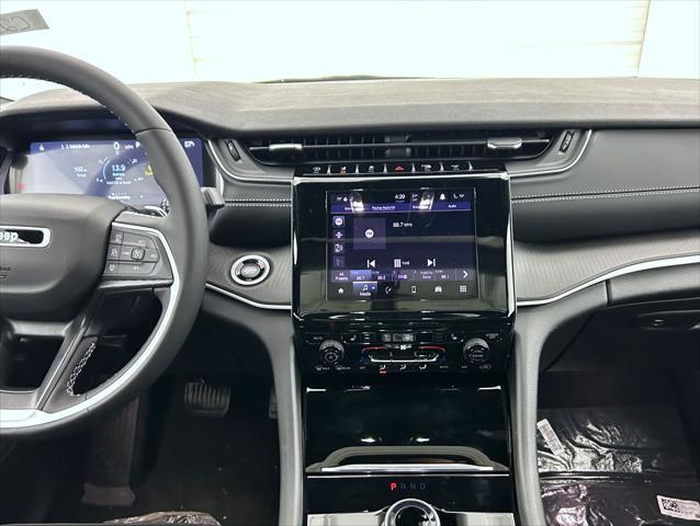 new 2025 Jeep Grand Cherokee L car, priced at $42,762