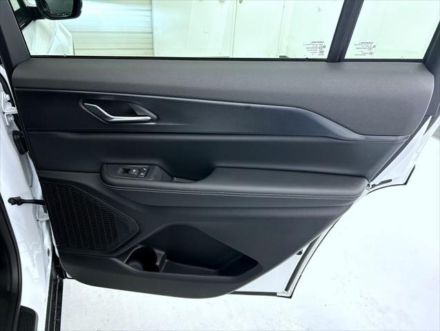 new 2025 Jeep Grand Cherokee L car, priced at $42,762