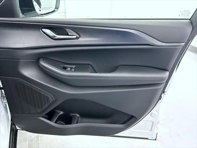 new 2025 Jeep Grand Cherokee L car, priced at $42,762