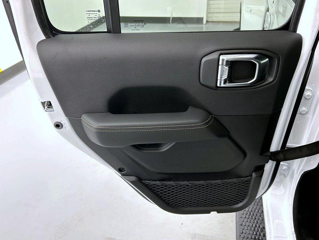 new 2025 Jeep Wrangler car, priced at $54,249