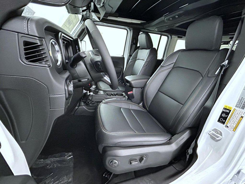 new 2025 Jeep Wrangler car, priced at $54,249