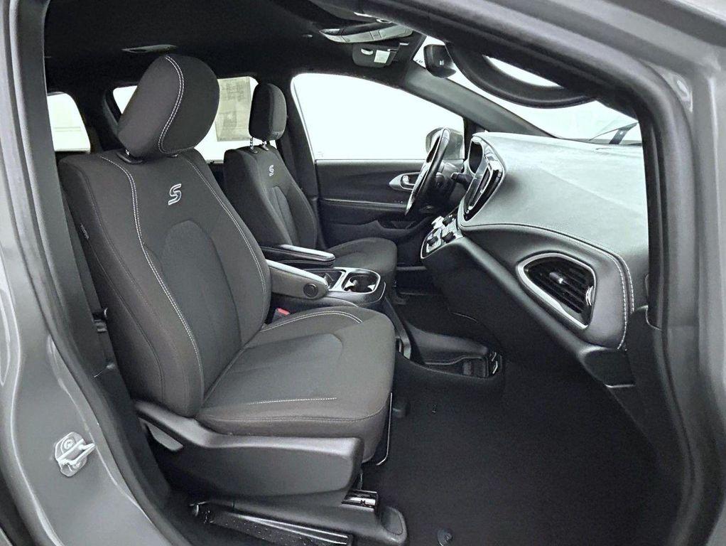 used 2021 Chrysler Pacifica car, priced at $21,027