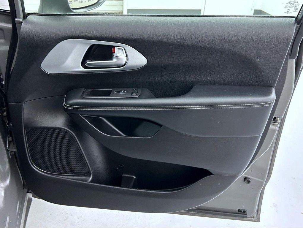 used 2021 Chrysler Pacifica car, priced at $21,027