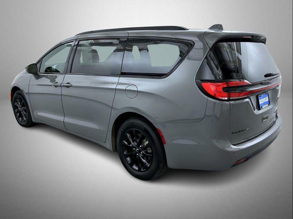 used 2021 Chrysler Pacifica car, priced at $21,027