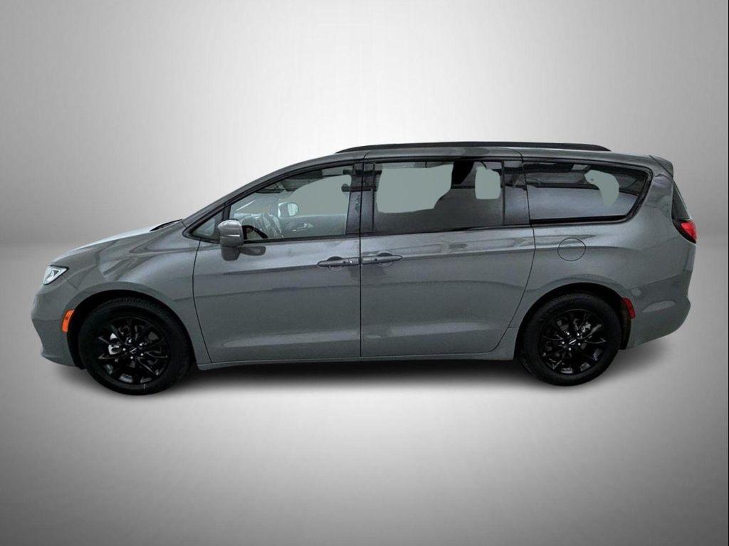 used 2021 Chrysler Pacifica car, priced at $21,027