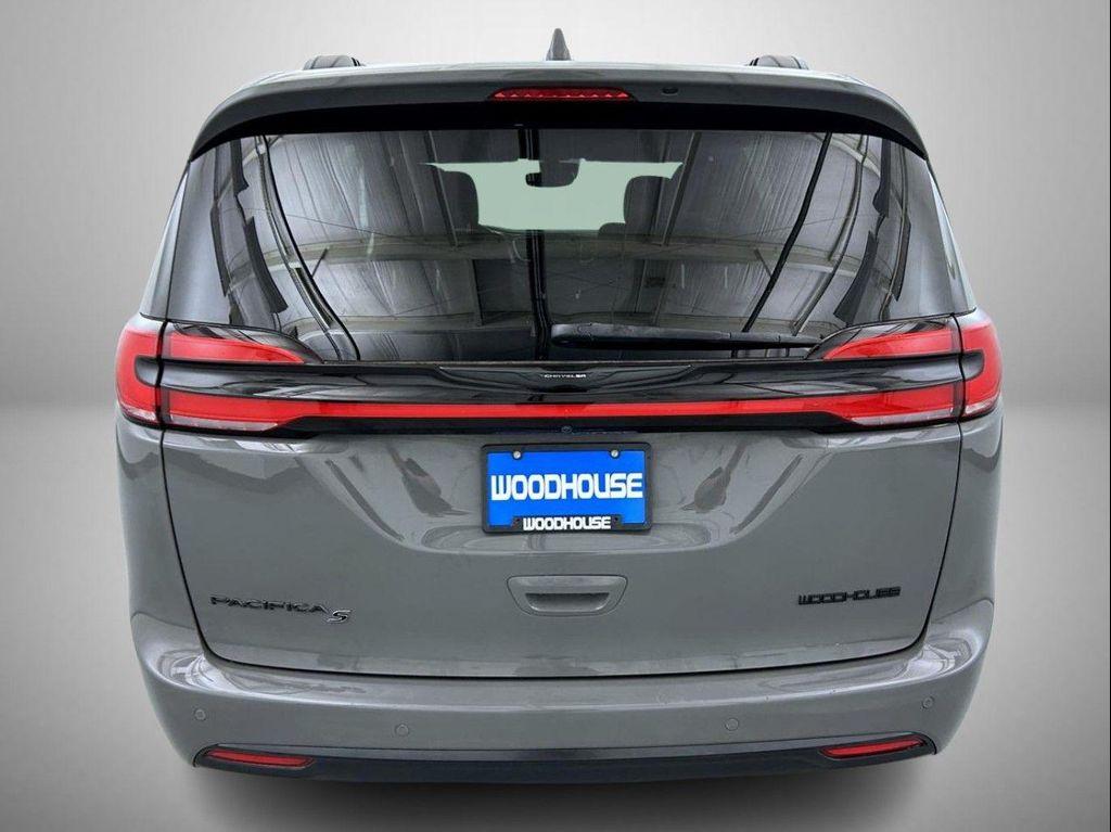 used 2021 Chrysler Pacifica car, priced at $21,027