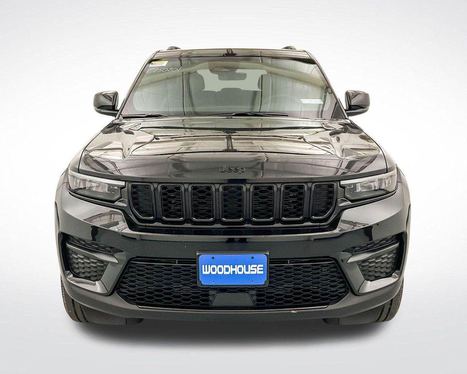 new 2025 Jeep Grand Cherokee car, priced at $42,454