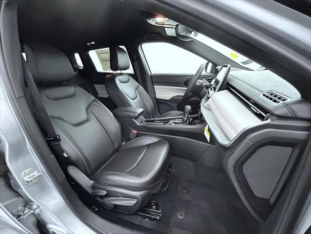 new 2025 Jeep Compass car, priced at $31,831