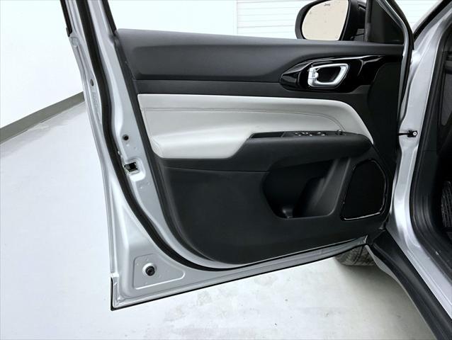 new 2025 Jeep Compass car, priced at $31,423