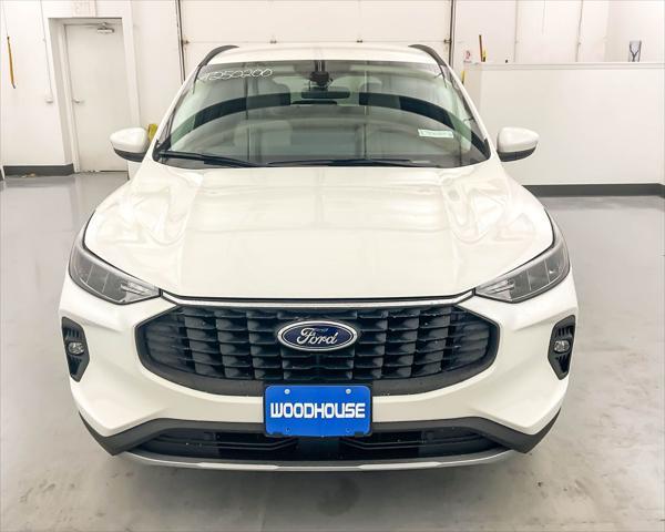new 2025 Ford Escape PHEV car