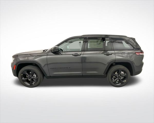 new 2025 Jeep Grand Cherokee car, priced at $43,661