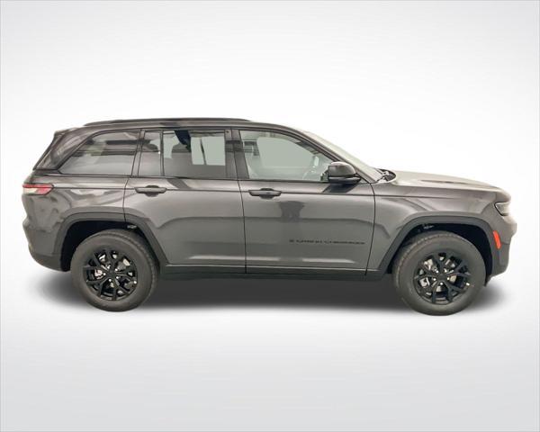 new 2025 Jeep Grand Cherokee car, priced at $42,181