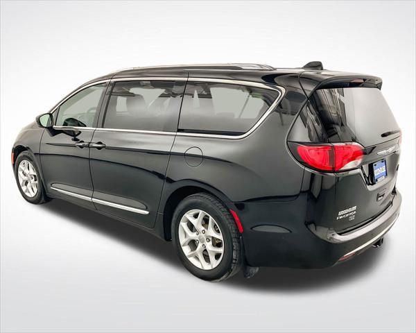 used 2020 Chrysler Pacifica car, priced at $22,664