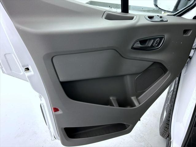 new 2025 Ford Transit-150 car