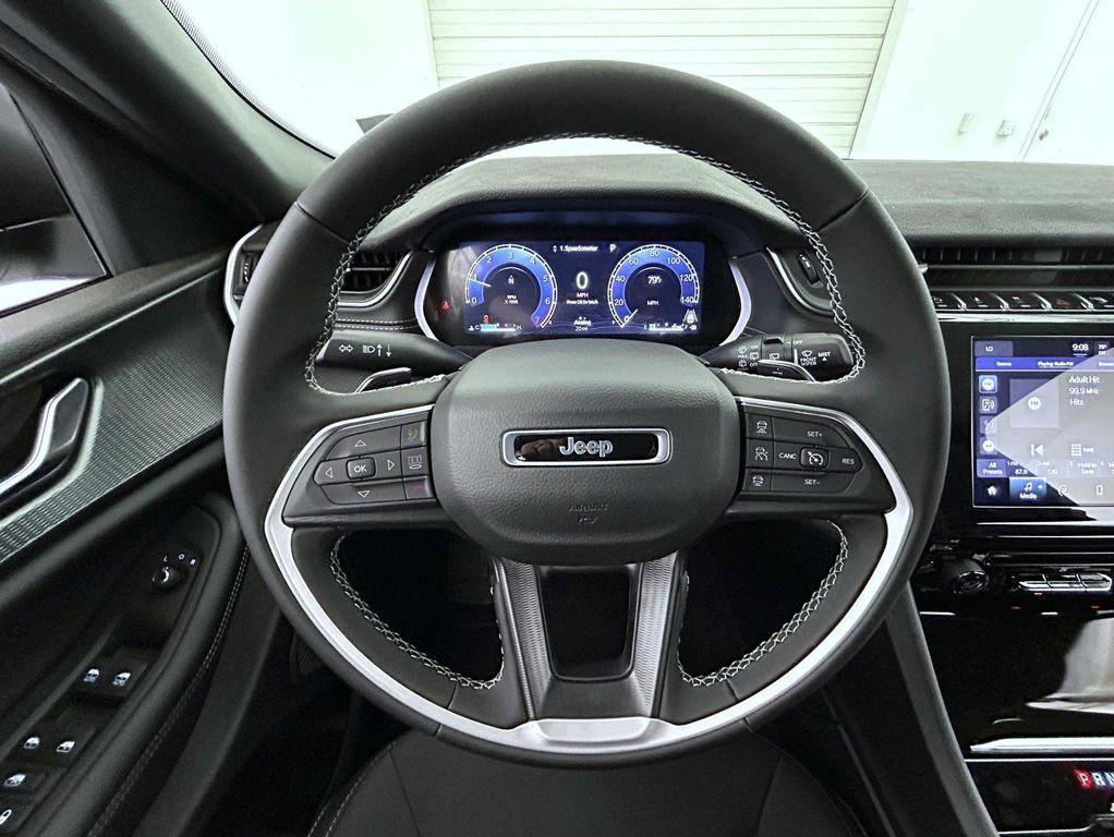 new 2025 Jeep Grand Cherokee car, priced at $35,847