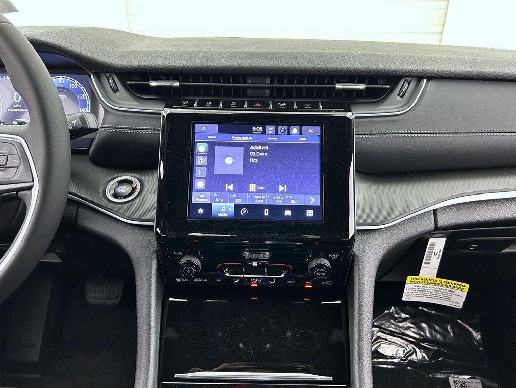 new 2025 Jeep Grand Cherokee car, priced at $35,847