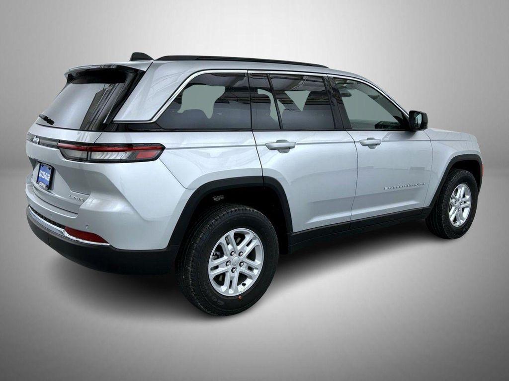 new 2025 Jeep Grand Cherokee car, priced at $35,847