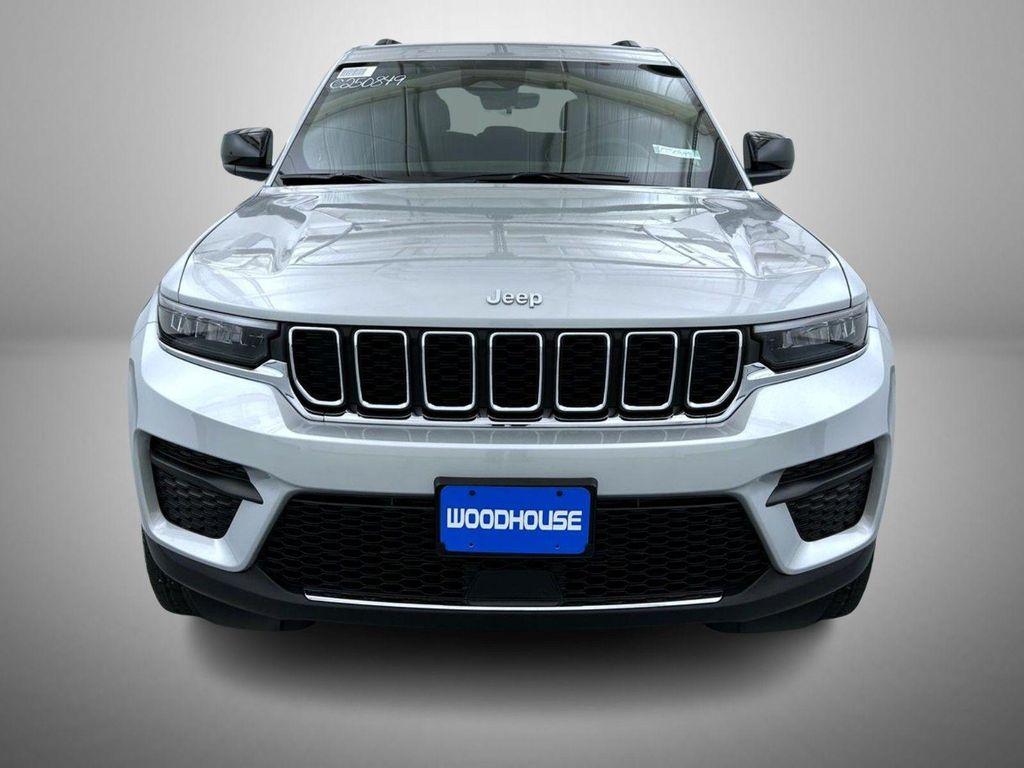 new 2025 Jeep Grand Cherokee car, priced at $35,847