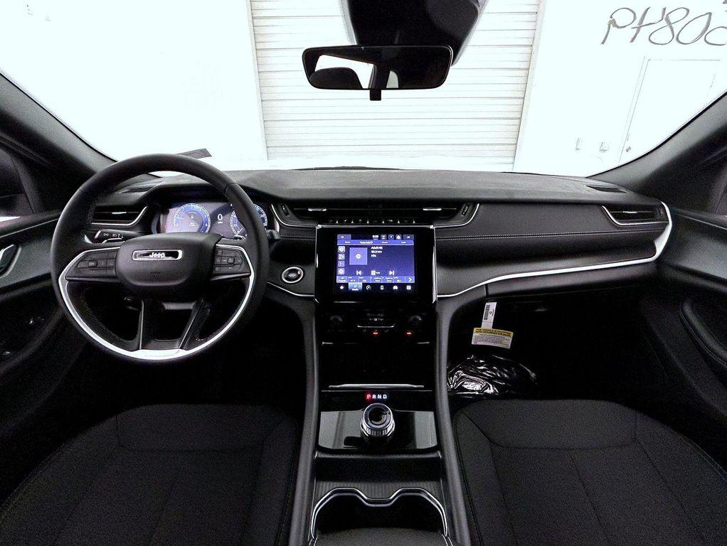 new 2025 Jeep Grand Cherokee car, priced at $35,847