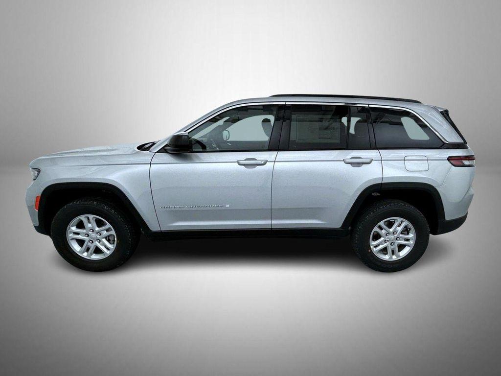new 2025 Jeep Grand Cherokee car, priced at $35,847