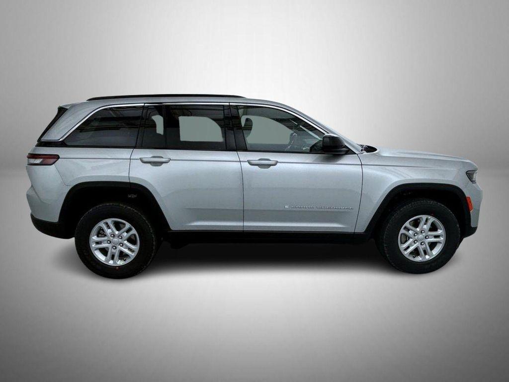 new 2025 Jeep Grand Cherokee car, priced at $35,847