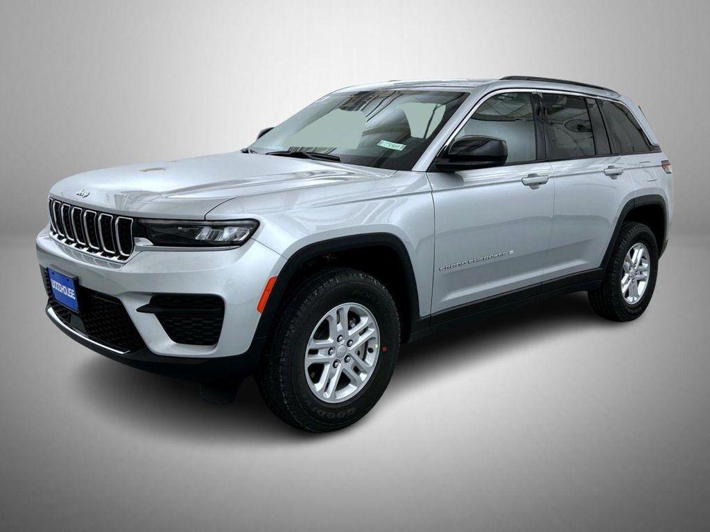 new 2025 Jeep Grand Cherokee car, priced at $35,847